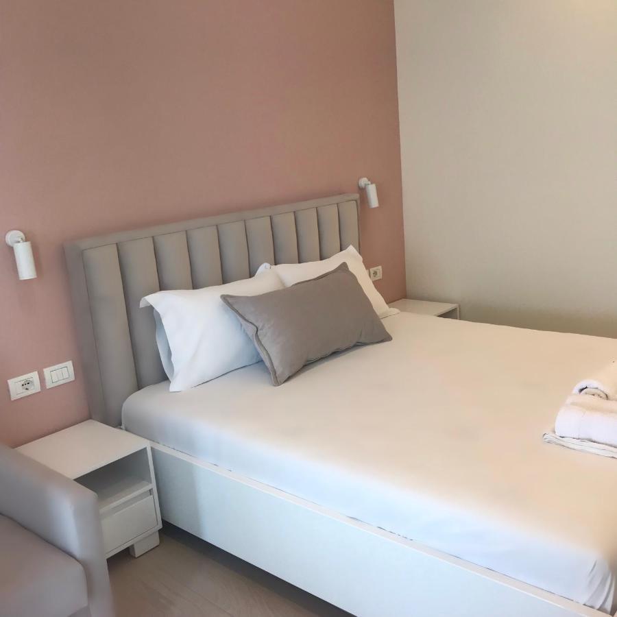 Emily'S Hotel Himare Exterior foto