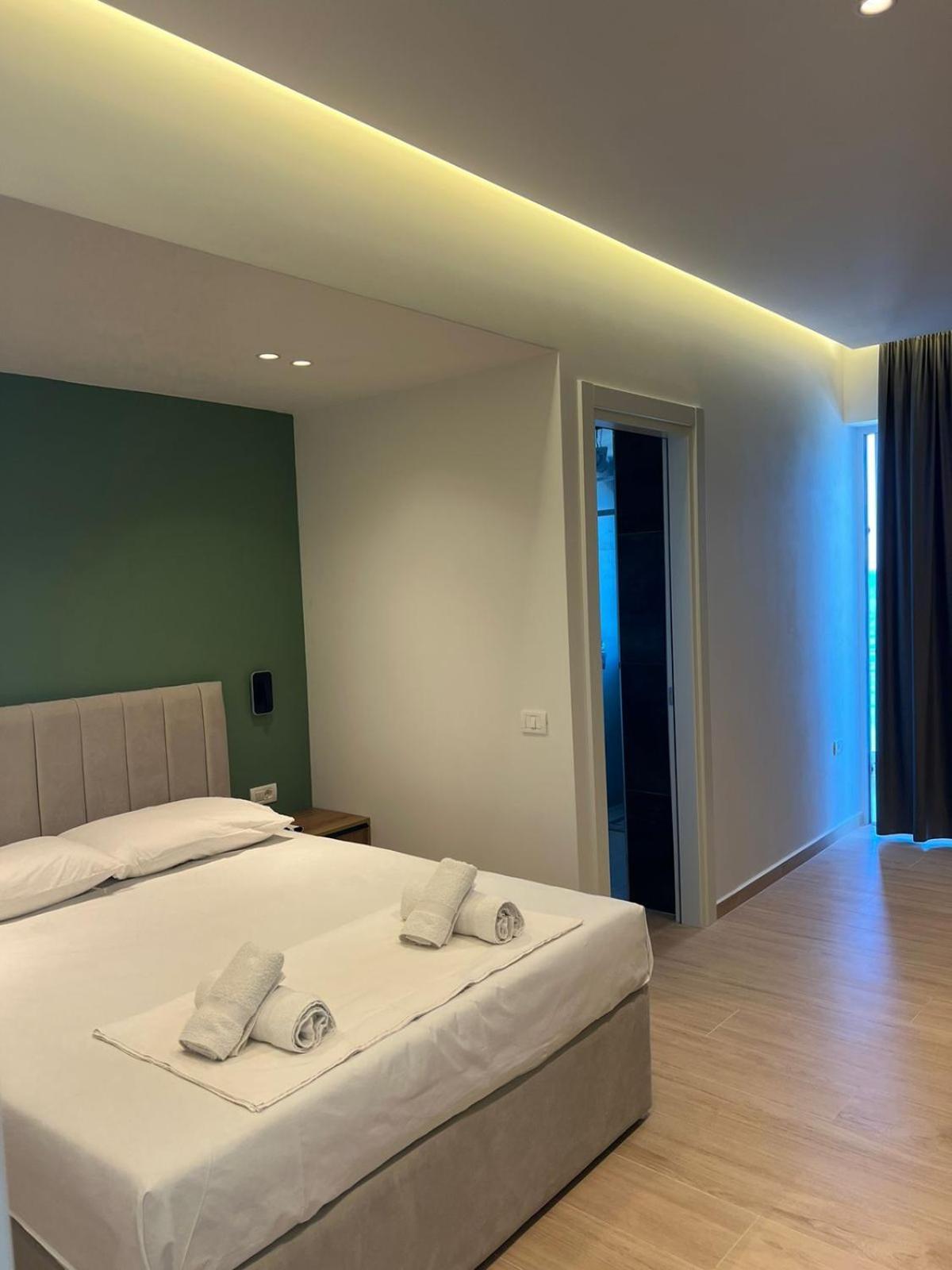 Emily'S Hotel Himare Exterior foto