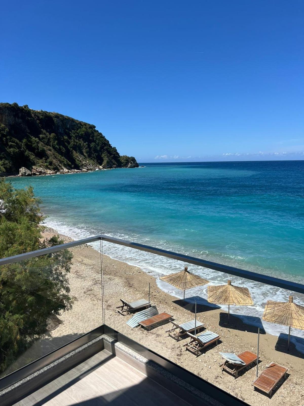 Emily'S Hotel Himare Exterior foto