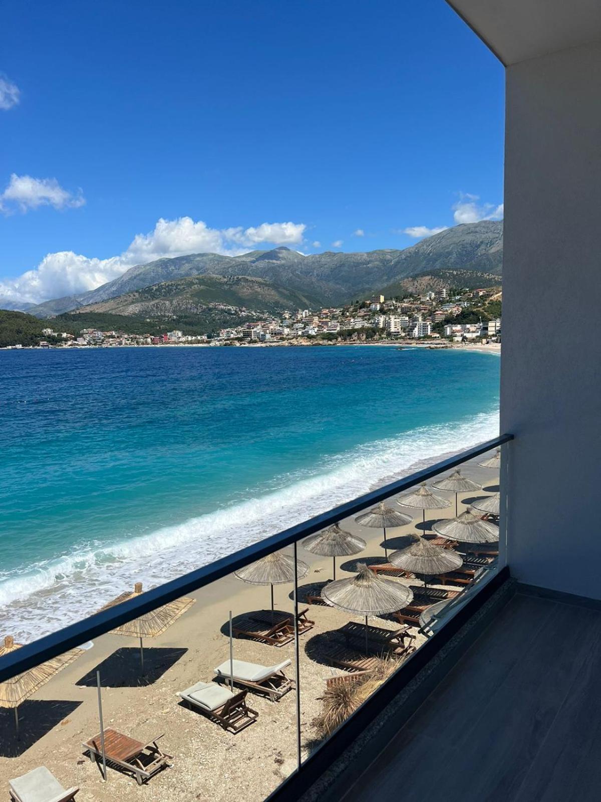 Emily'S Hotel Himare Exterior foto