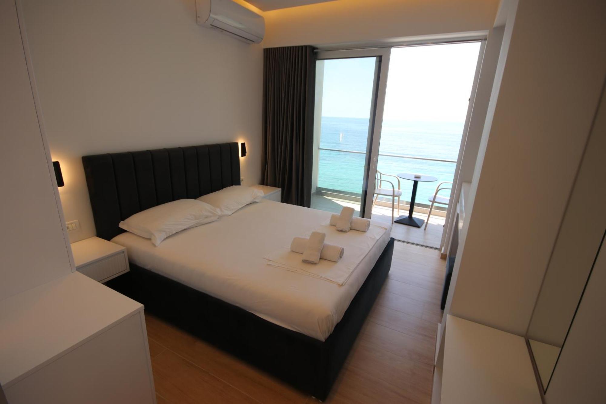 Emily'S Hotel Himare Exterior foto
