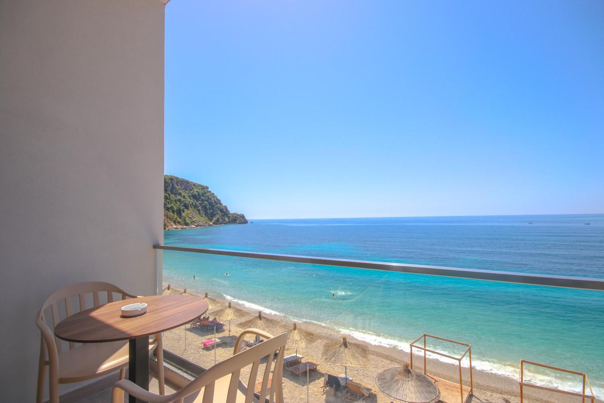 Emily'S Hotel Himare Exterior foto